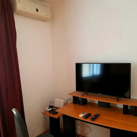 25 University Studio Апартаменти Бухарест